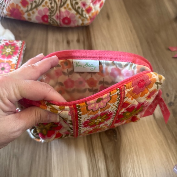 Vera Bradley set - Picture 3 of 7